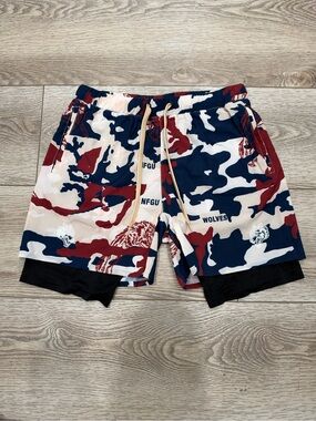 Darc sport NFGU WOLVES camouflage shorts size M